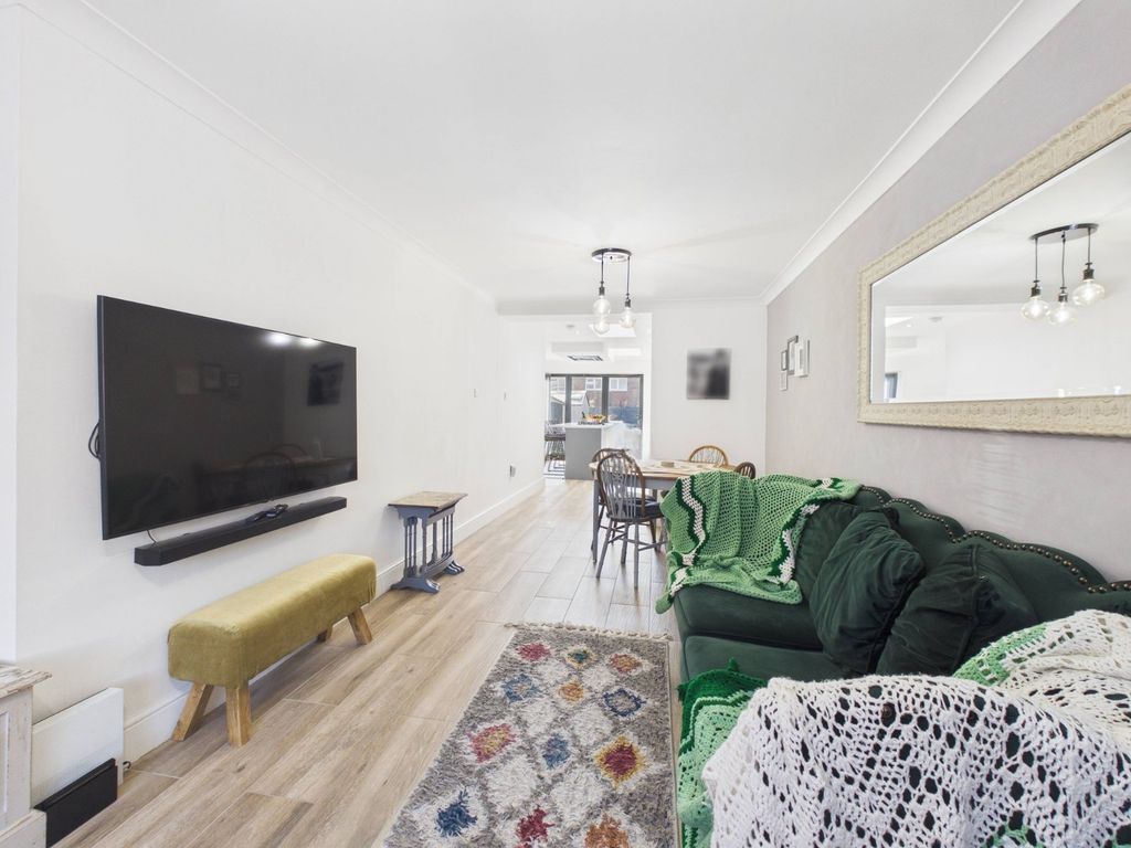 Property photo 2 of 12 Living Room