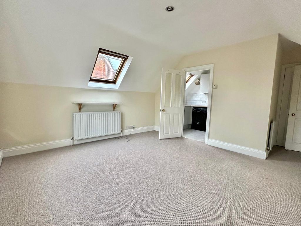 Property photo 3 of 10 Picture No. 10