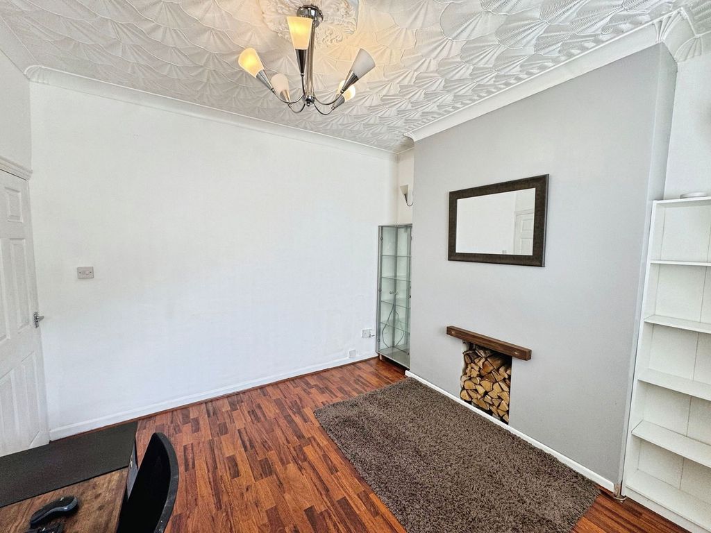 Property photo 3 of 29