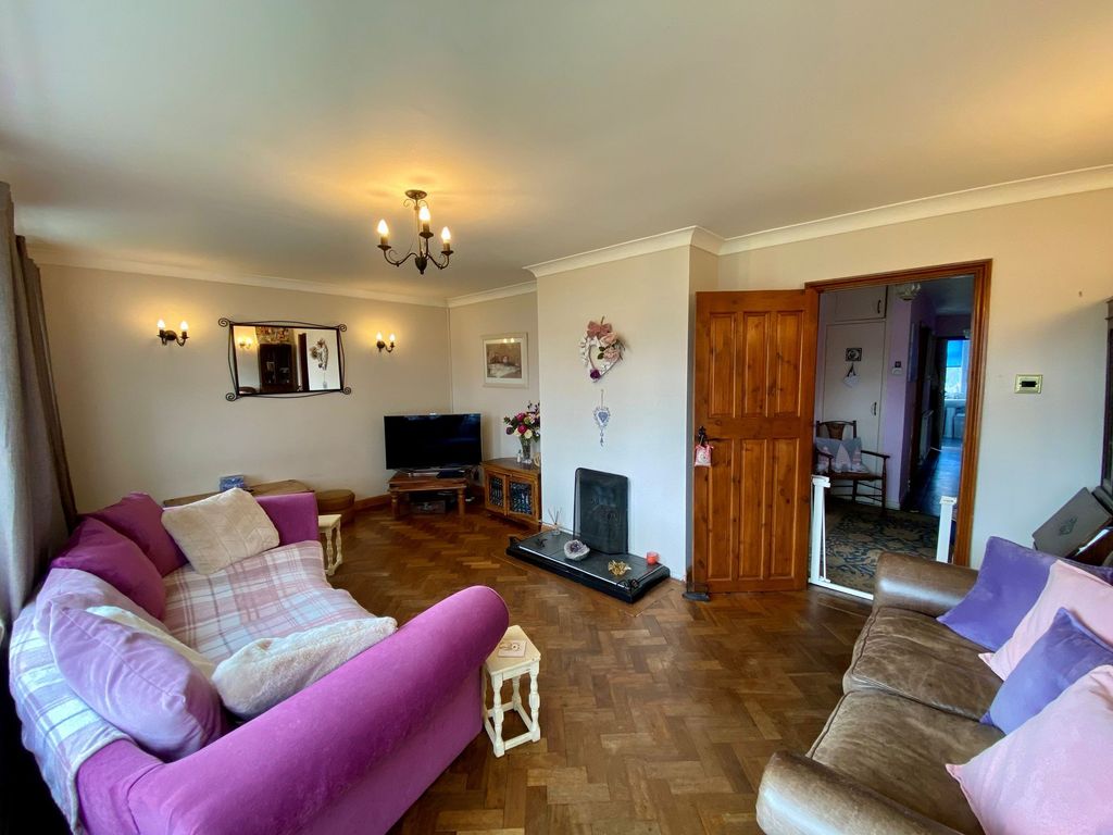 Property photo 3 of 15 Sitting / Dining Room