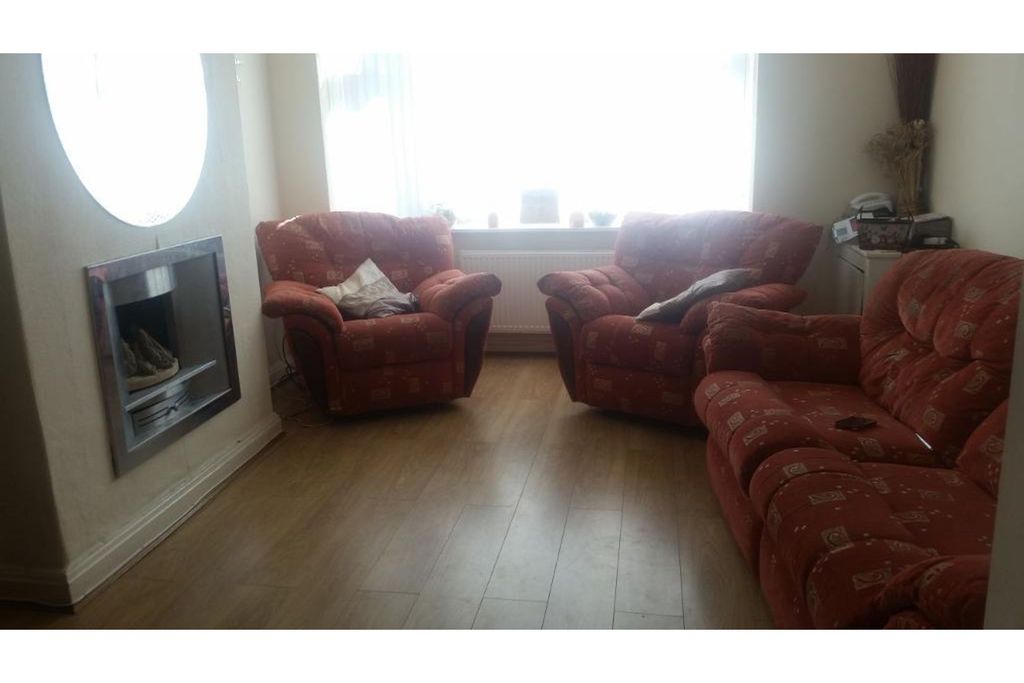 Property photo 3 of 6