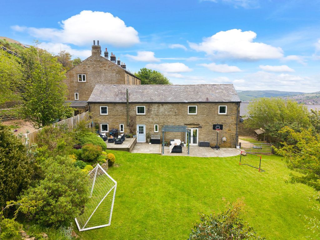 Property photo 1 of 62