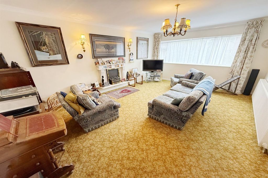 Property photo 2 of 9 Living Room