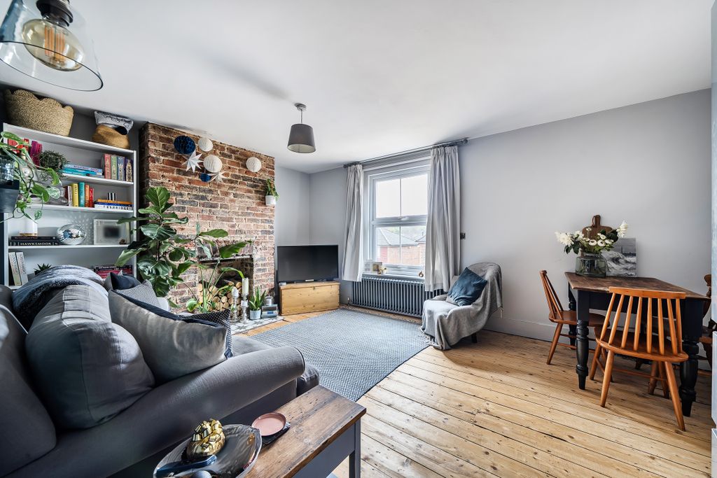 Property photo 2 of 7