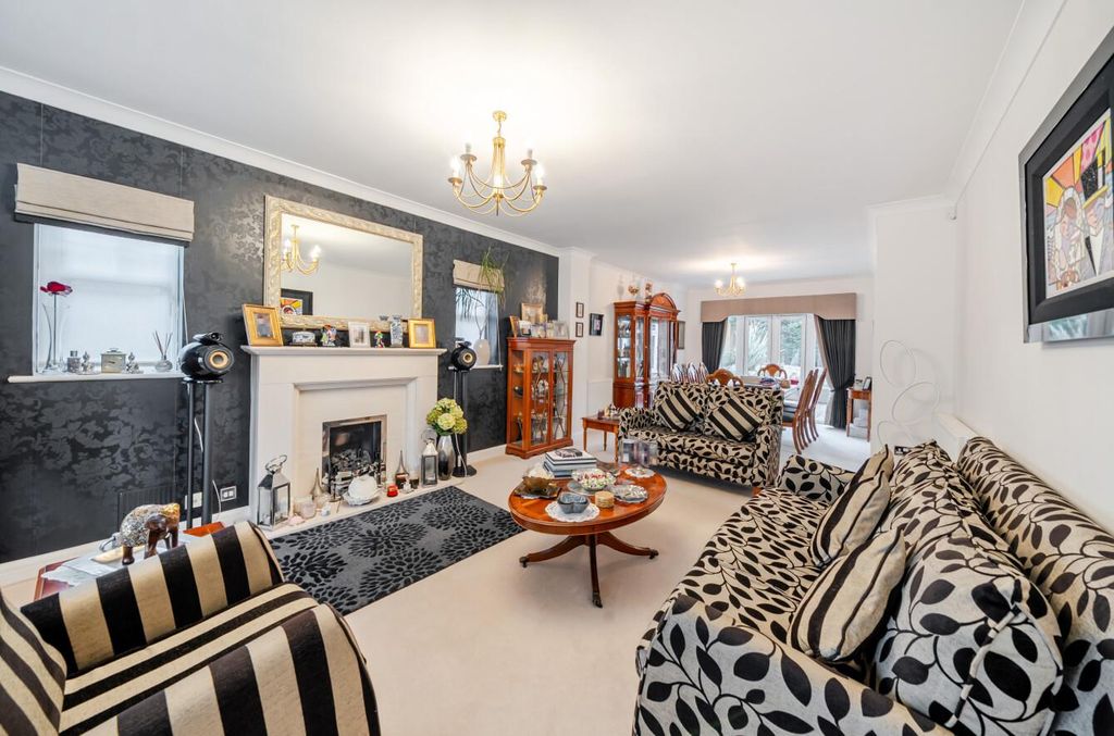 Property photo 3 of 22 Davidson Frost-Wellings, Dfw, Padelford Lane, Stan