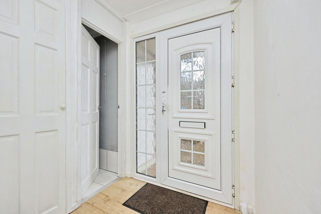 Property photo 2 of 16 Pbox-Img.Jpg