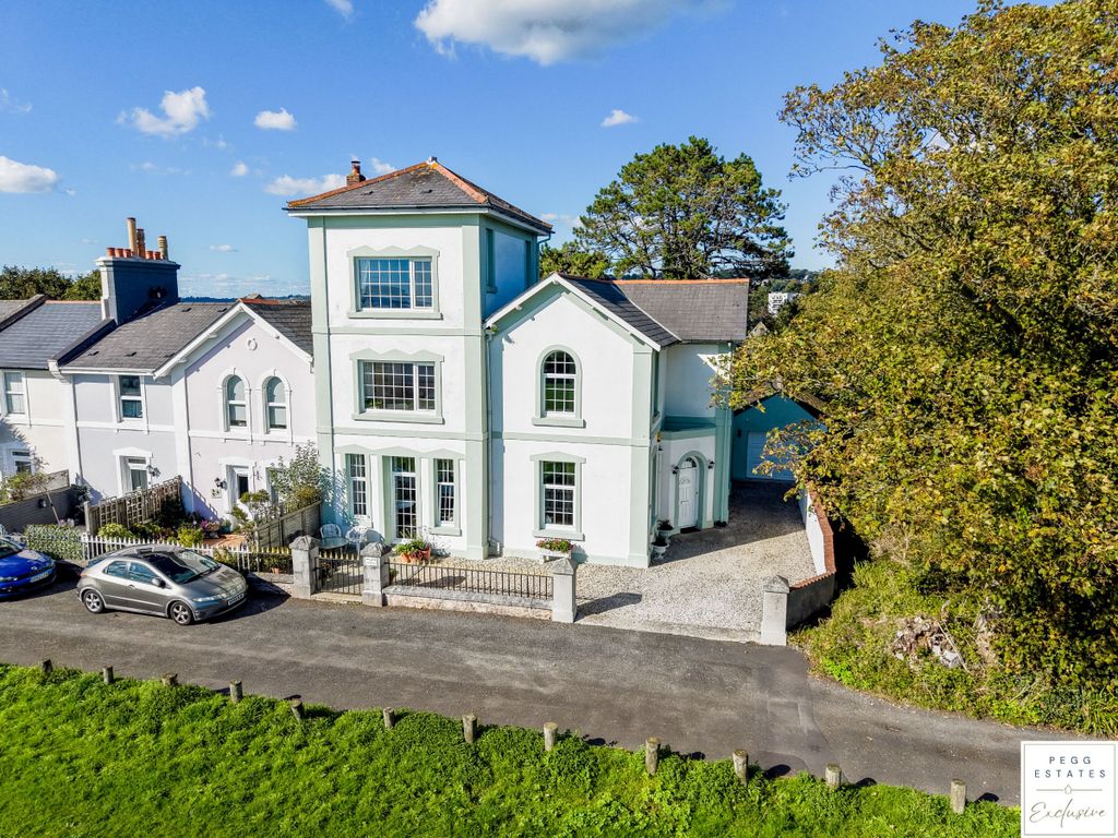 Property photo 1 of 49