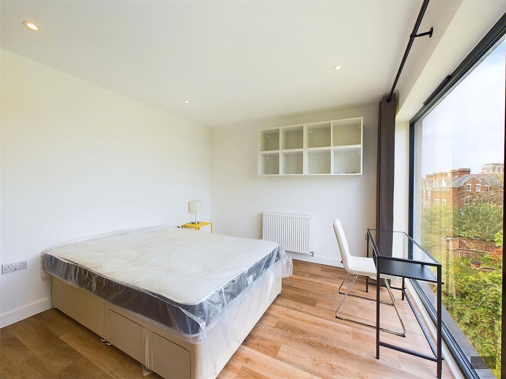 Additional image 11 of 2 bed flat to rentNew North Road, Exeter EX4