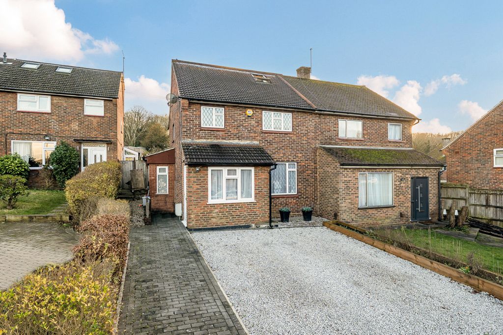 Property photo 1 of 21 1393915-1-6945810...