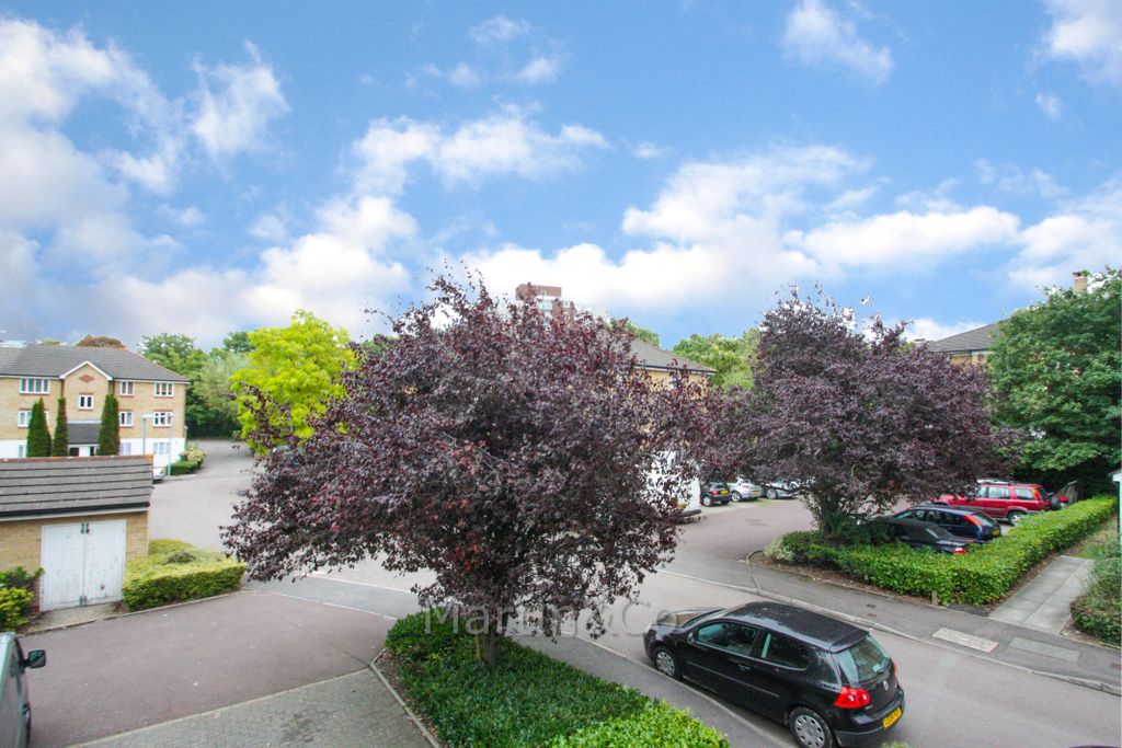 Property photo 3 of 12 Carpark