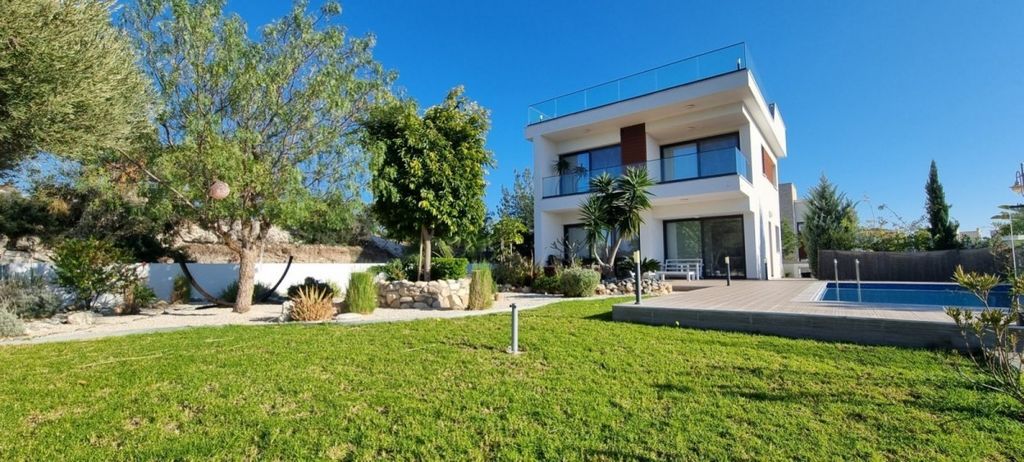 Property photo 1 of 21