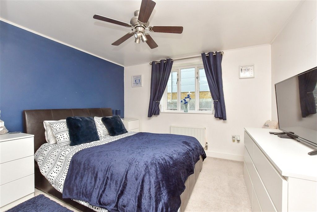 Property photo 3 of 6 Bedroom 1