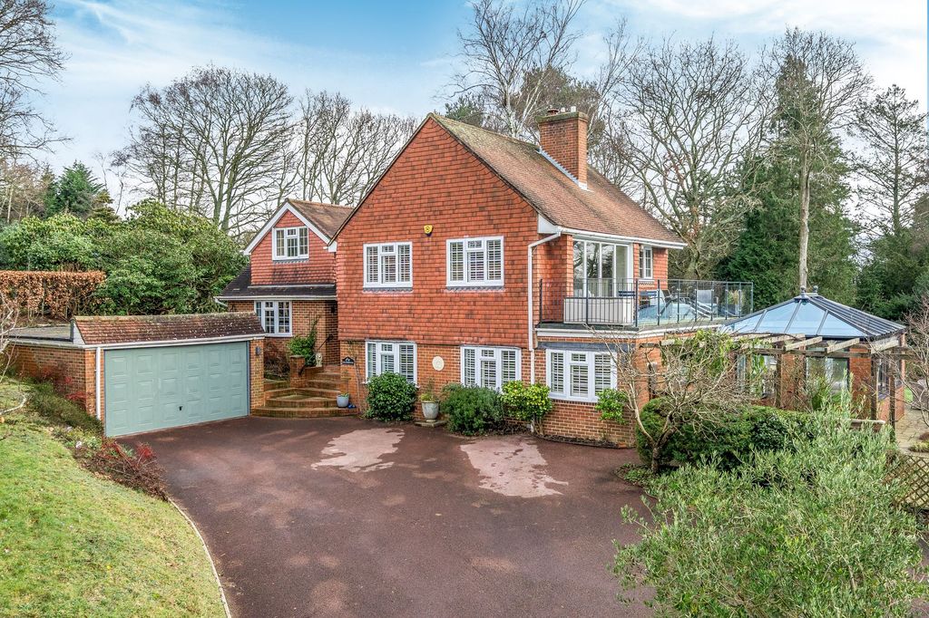 Property photo 1 of 44