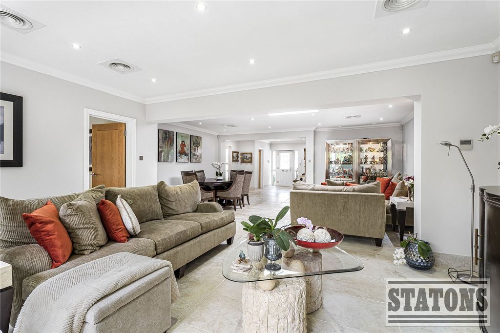 Property photo 2 of 22 Picture No. 09