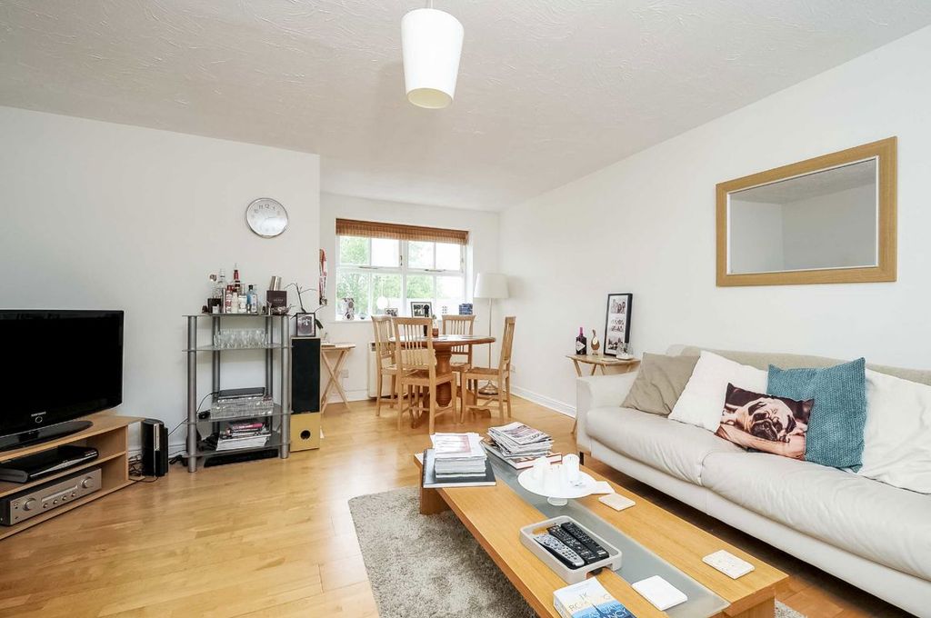 Property photo 1 of 5