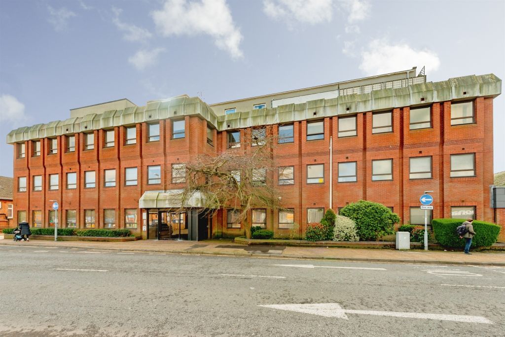 Property photo 1 of 9