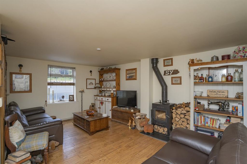 Property photo 2 of 17 Photo 2