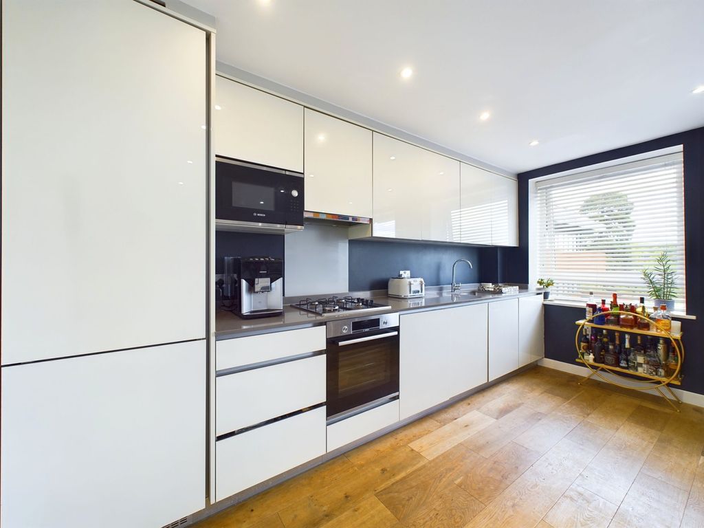 Property photo 2 of 15 Kitchen