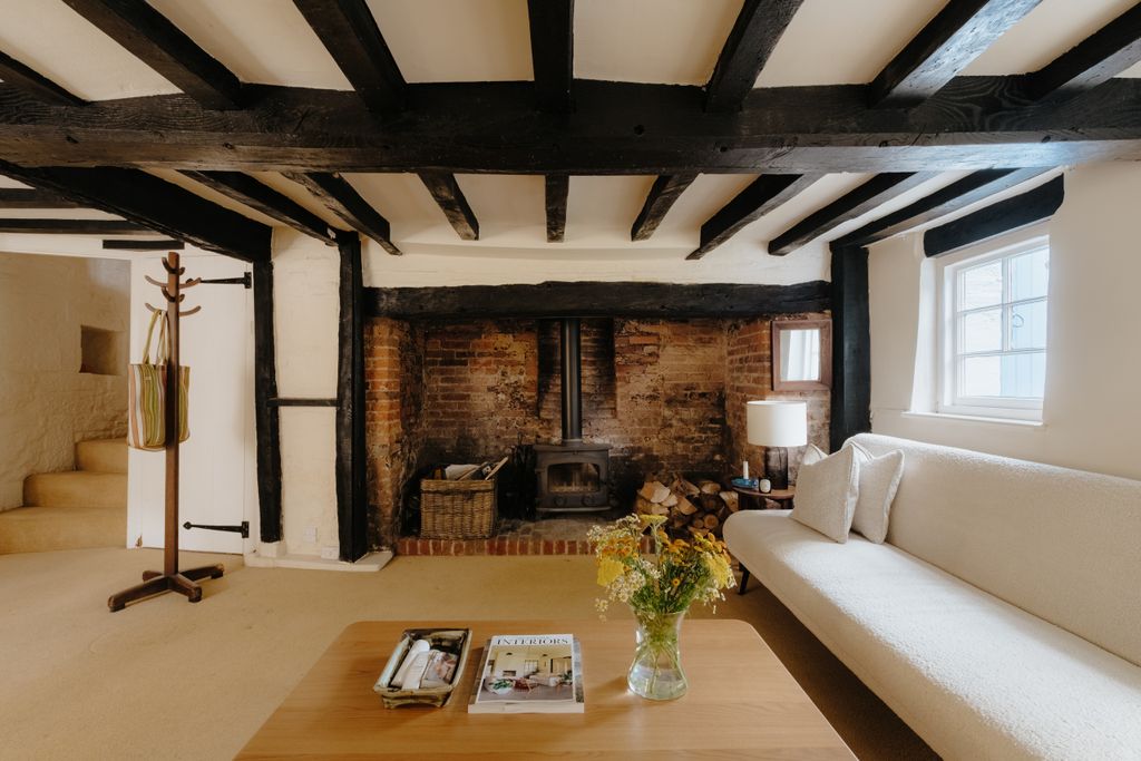 Property photo 3 of 28 Croft-Hastings-Sinnocksquare-Interior-45