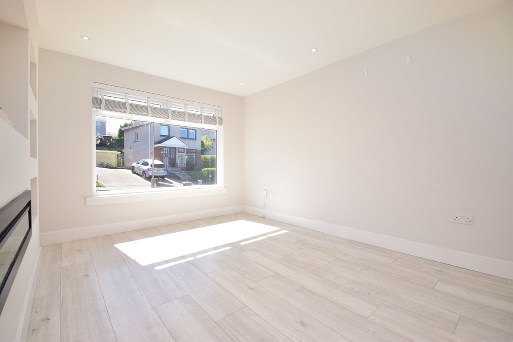 Property photo 3 of 31