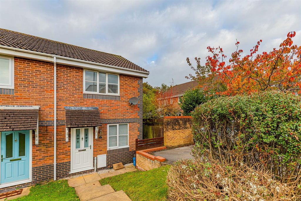 Property photo 2 of 15 Hollington Drive 41-2.Jpg