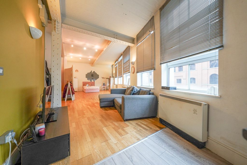 Property photo 1 of 16 641579_1_8790785