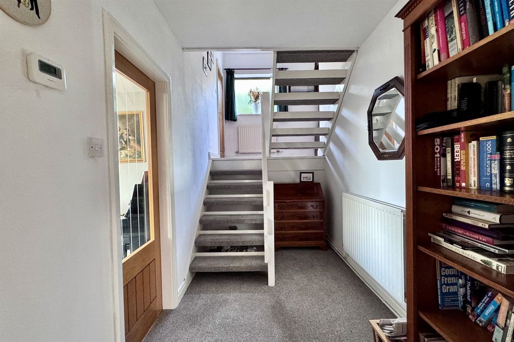 Additional image 13 of 5 bed detached house for saleHaywards Close, Glossop SK13