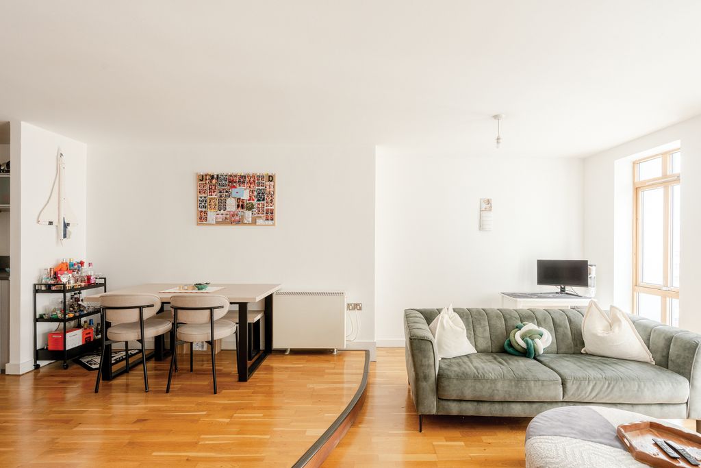 Property photo 2 of 11 Photo 7