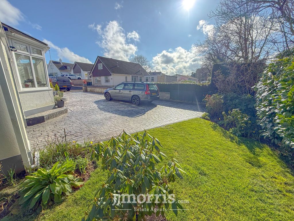 Property photo 3 of 31