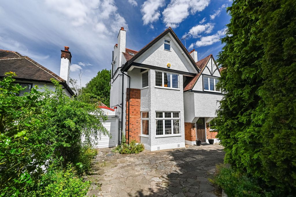 Property photo 1 of 16