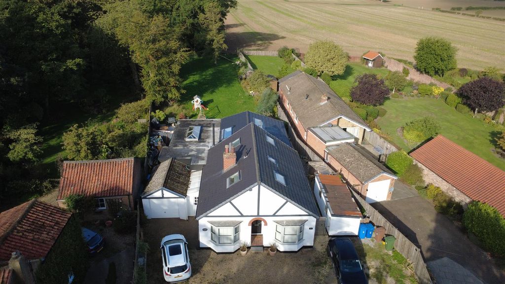 Property photo 1 of 32 Accommodation
