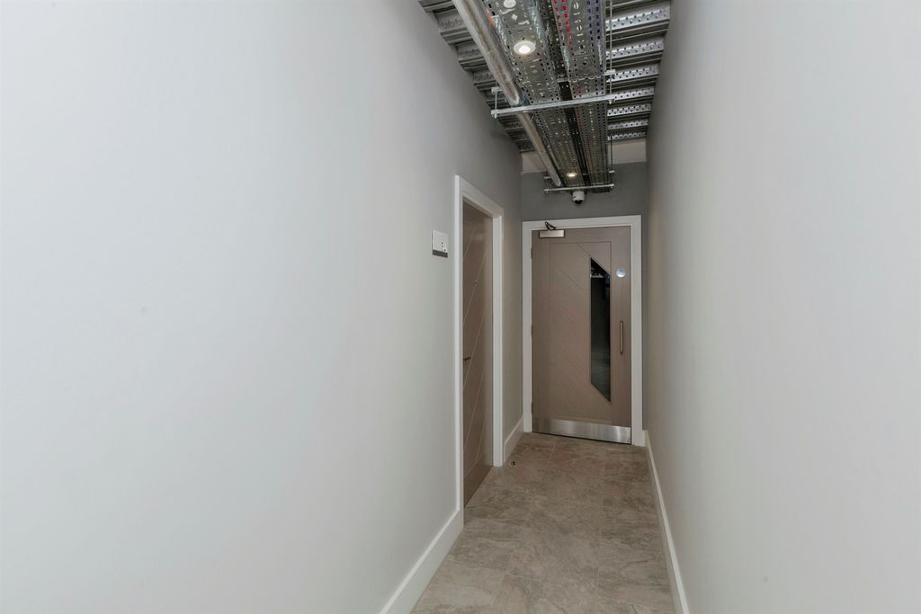 Property photo 3 of 13 Image