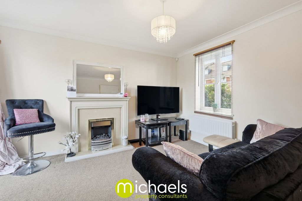 Property photo 2 of 22