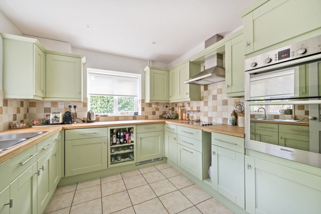 Property photo 3 of 12 Picture No. 28