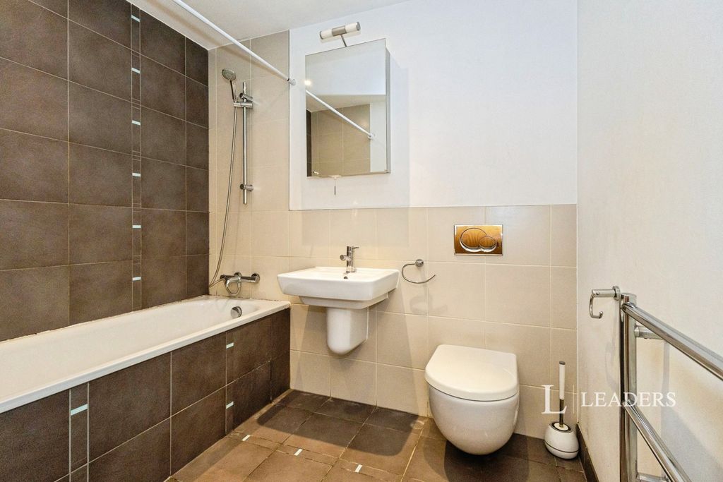 Property photo 3 of 13 Pbox-Img.Jpg
