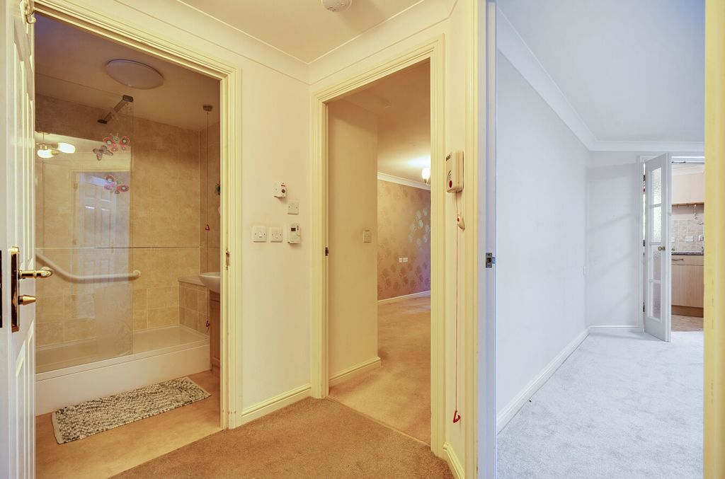 Additional image 12 of 1 bed flat for saleDunheved Road, Launceston, Cornwall PL15