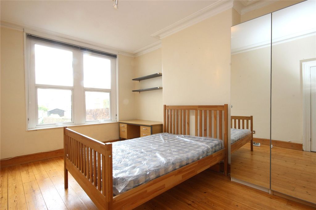 Additional image 10 of 8 bed terraced house to rentGloucester Road, Horfield, Bristol BS7