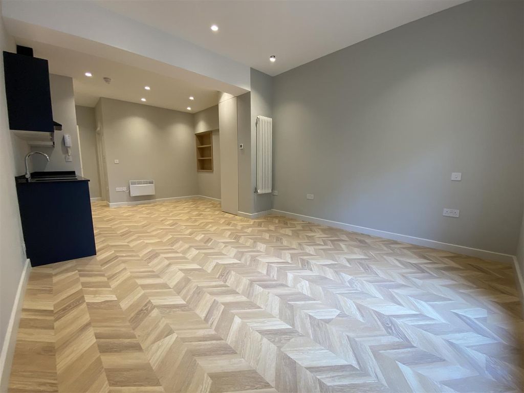 Property photo 2 of 5 Flat 6 Anerley 1.Jpg