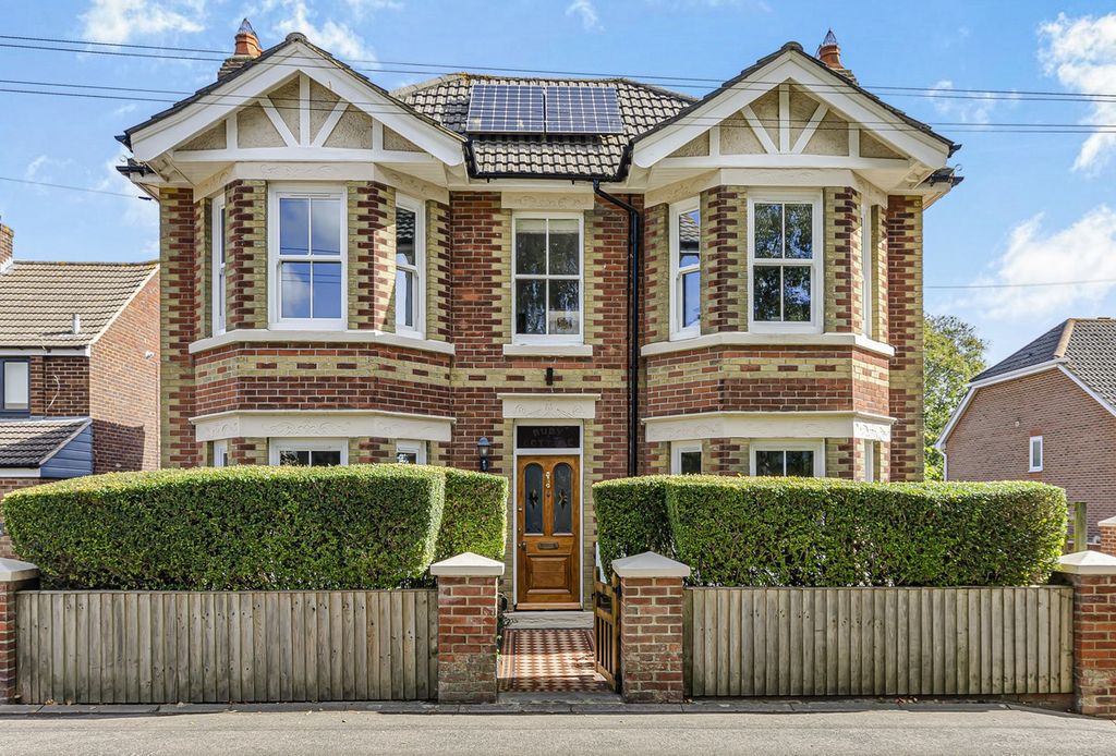 Property photo 1 of 29