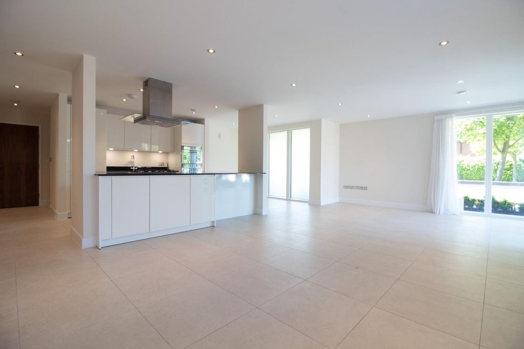 Property photo 2 of 14 Img_9475.Jpg