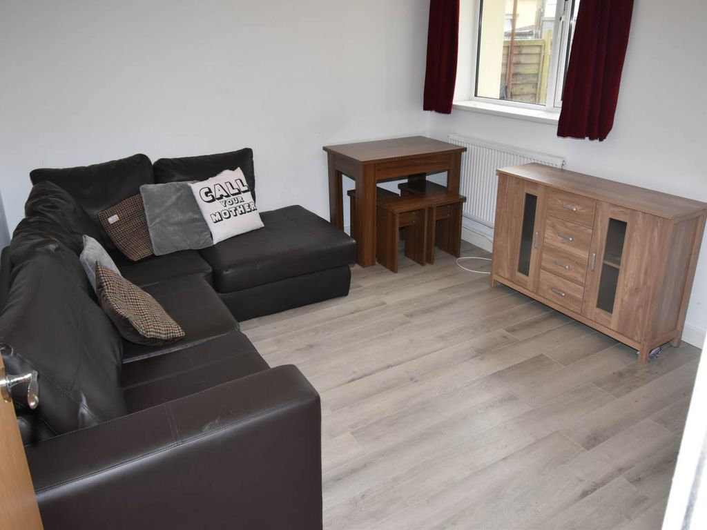 Property photo 1 of 13 Lounge Photo 1