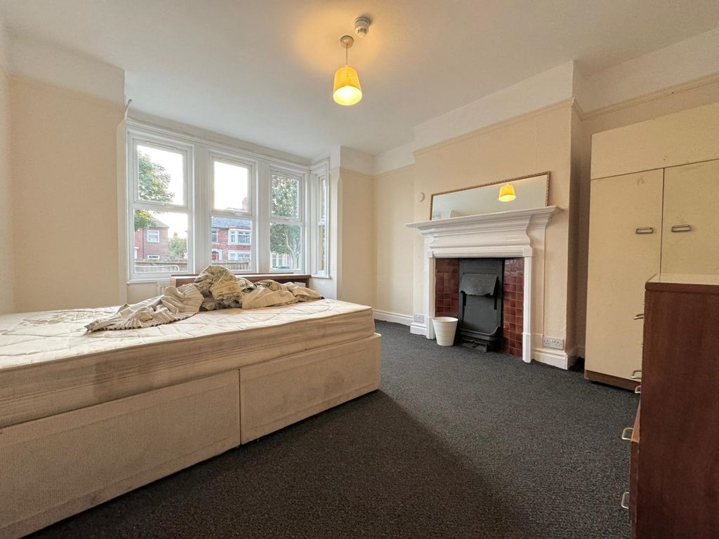 Property photo 3 of 13 Photo-2025-10-01-18-16-07 3