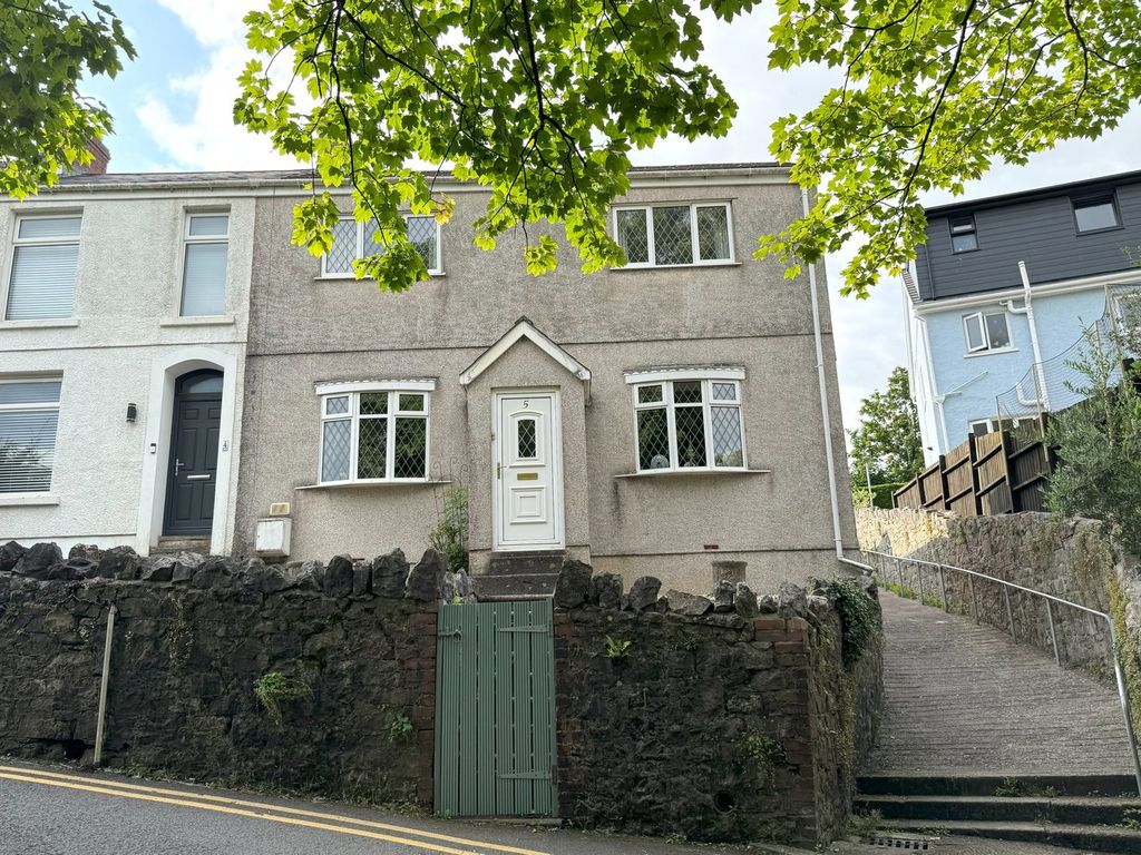 Property photo 1 of 24