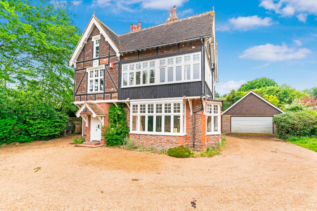 Property photo 1 of 12