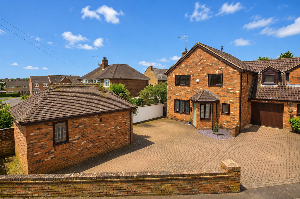Property photo 1 of 18