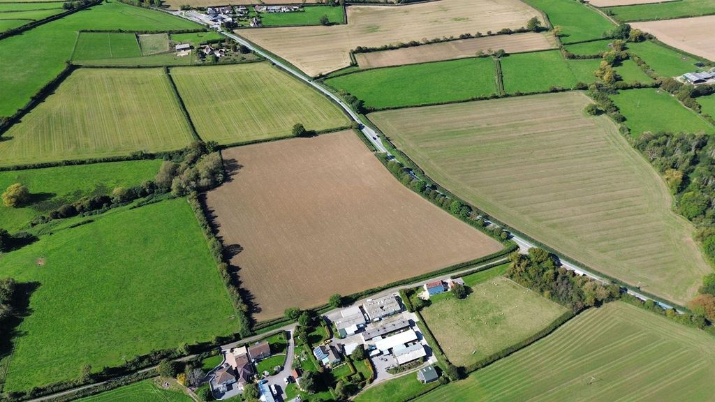 Property photo 2 of 7 F30B1Eaf-54c9-4E5A-87Eb-440A766Af95d.Jpg