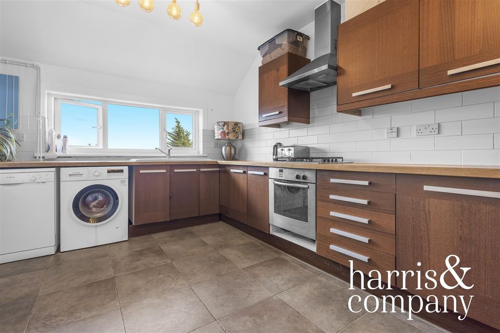 Property photo 2 of 11 Armc2115.Jpg