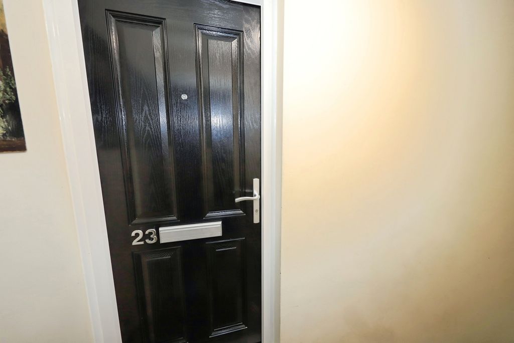 Property photo 2 of 17 Photo