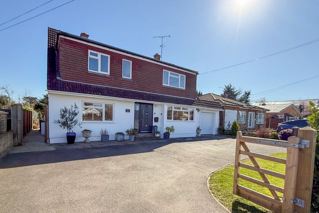 Property photo 2 of 19