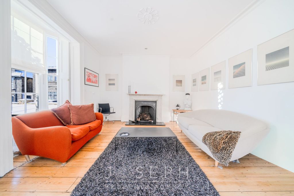 Property photo 2 of 39